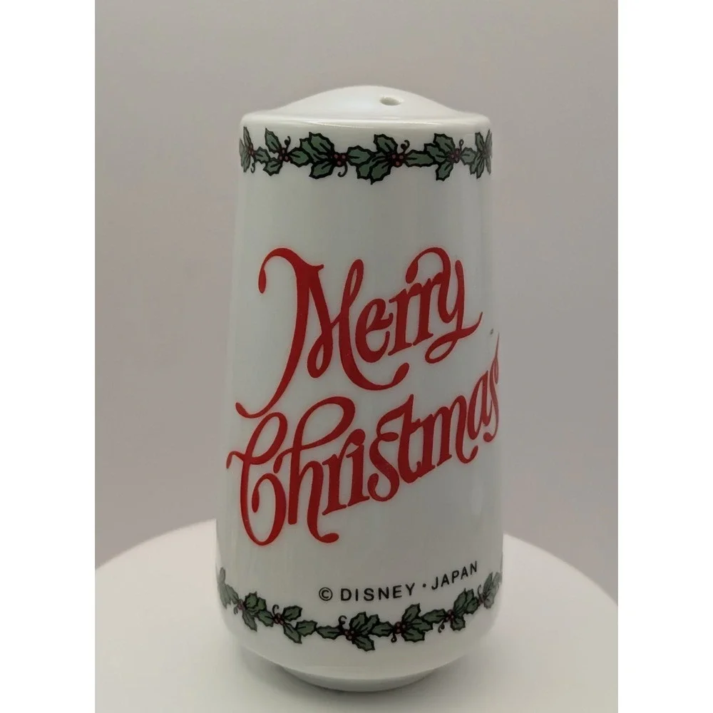 Disney Japan Santa Mickey Mouse Merry Christmas Salt‎ & Pepper Shakers Porcelain